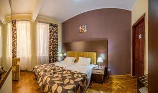 Отель Hotel Rina Cerbul Синая Двухместный номер с 1 кроватью или 2 отдельными кроватями-14
